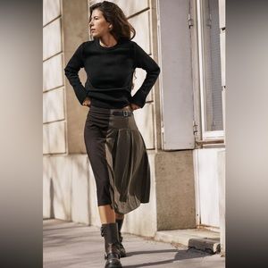 Zara NWOT asymmetric skirt brown and black with buckle on the side for style.